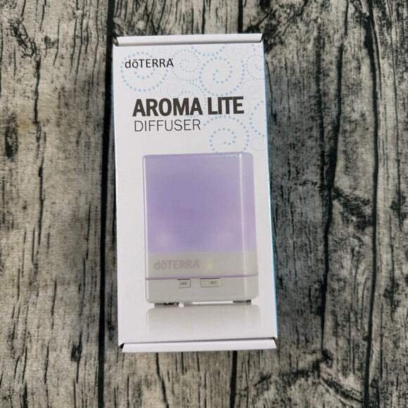 doTERRA Aroma Lite Essential Oil Diffuser wtih LED Night Light - New W/ Box - Picture 1 of 6